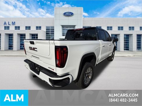 Used 2025 GMC Sierra 1500 AT4 w/ Technology Package image 9