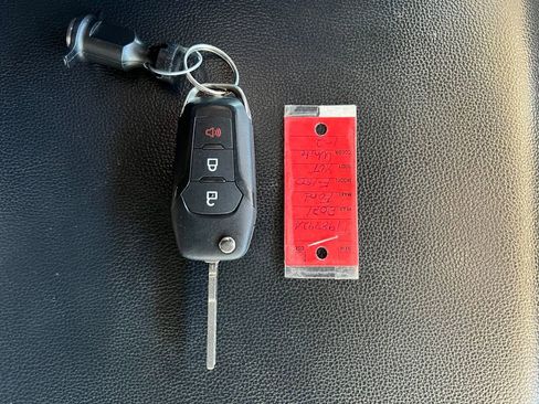 Used 2021 Ford F150 XLT image 27