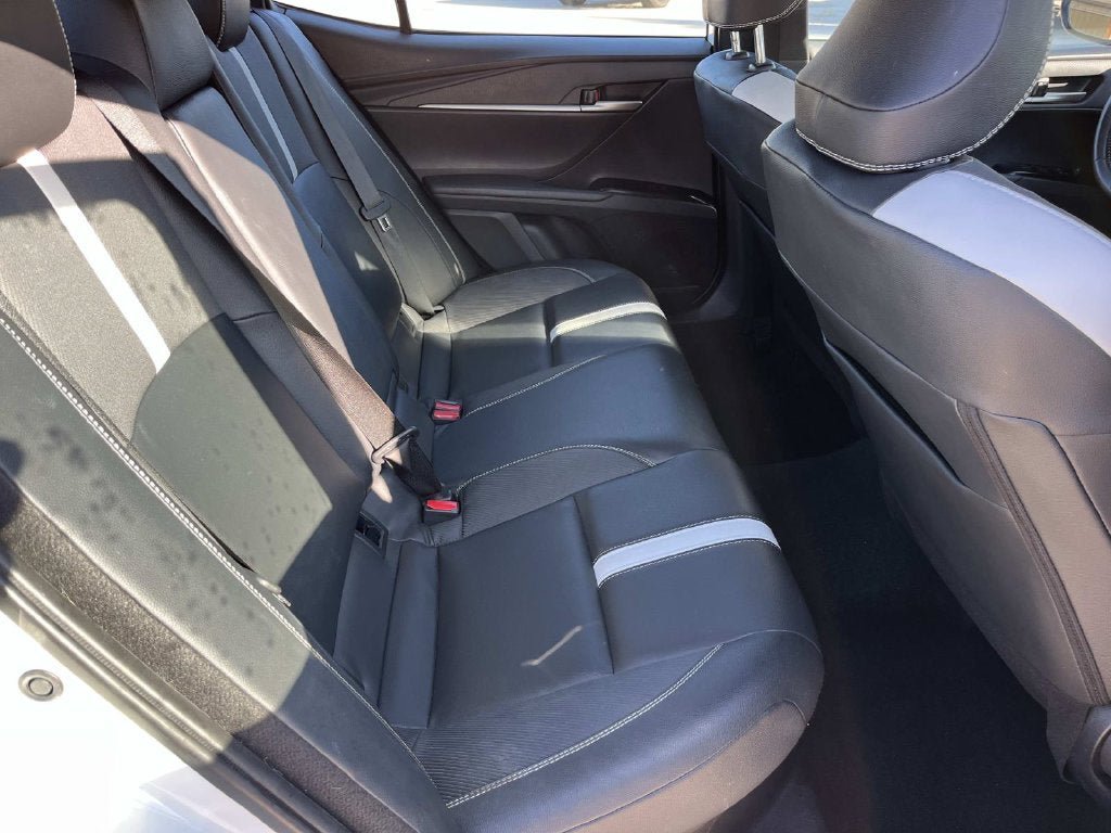 Used 2025 Toyota Camry SE FWD image 20