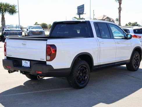 Certified 2025 Honda Ridgeline Sport+ image 9