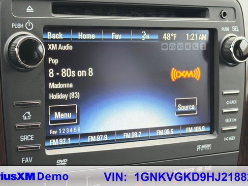 Used 2017 Chevrolet Traverse LT w/ Traveler's Package image 28