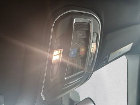 Used 2022 Jeep Grand Cherokee L Laredo image 18