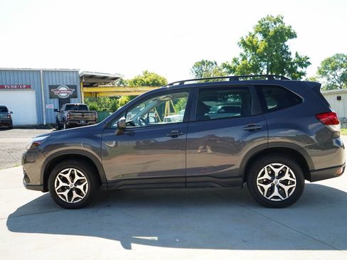 Used 2023 Subaru Forester Premium AWD/4WD image 24