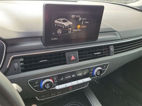 Used 2019 Audi A4 2.0T Premium image 13
