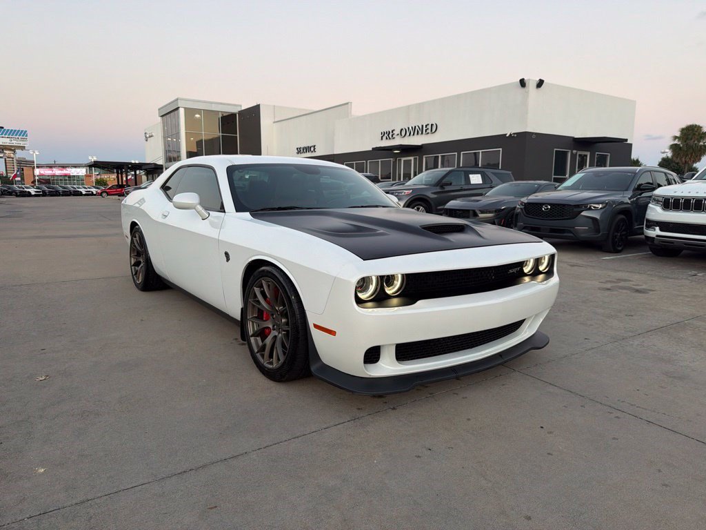 Used 2016 Dodge Challenger SRT Hellcat RWD image 1