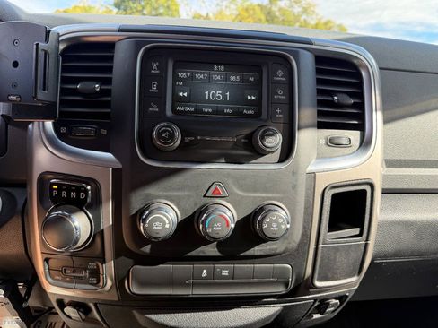 Used 2017 RAM 1500 Classic SLT AWD/4WD image 22