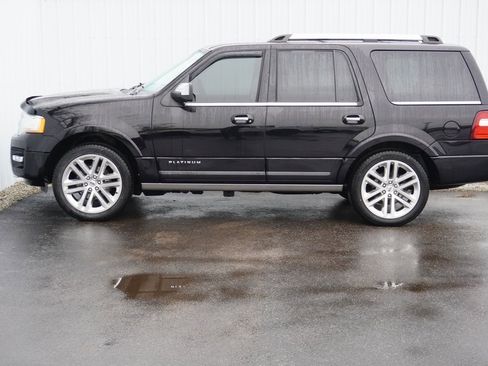 Used 2016 Ford Expedition Platinum image 3