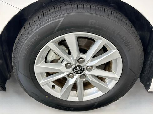 Used 2025 Toyota Camry LE FWD image 11