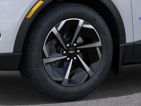 New 2026 Chevrolet Equinox EV LT image 33