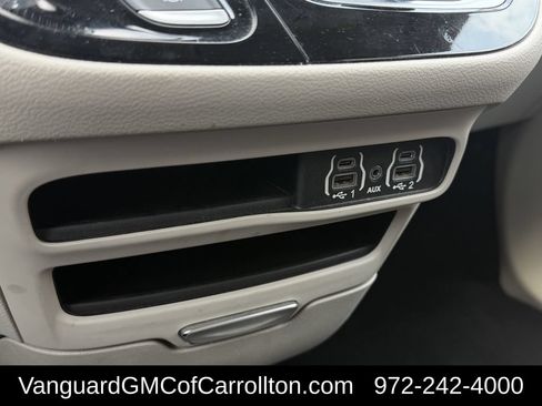 Used 2022 Chrysler Voyager LX FWD image 21