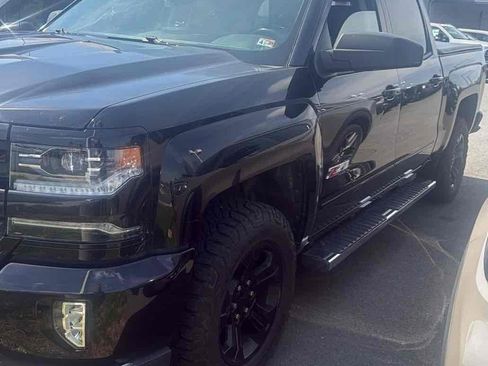 Used 2017 Chevrolet Silverado 1500 LTZ Z71 w/ LTZ Plus Package image 3