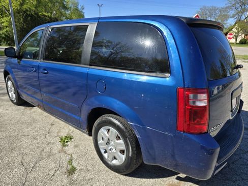 Used 2010 Dodge Grand Caravan SE image 6