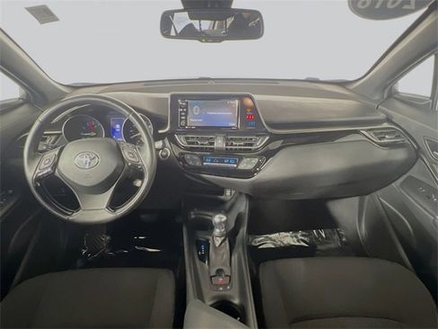 Used 2018 Toyota C-HR XLE image 26