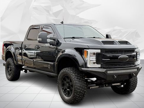 Used 2019 Ford F250 Lariat w/ Lariat Ultimate Package image 1