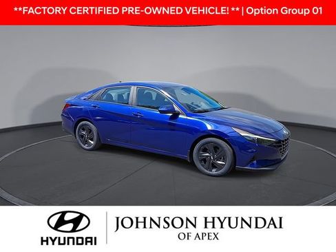 Certified 2022 Hyundai Elantra SEL FWD image 2