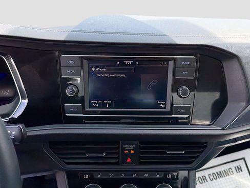 Used 2023 Volkswagen Jetta SE FWD image 28