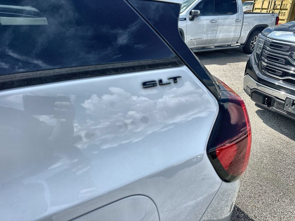 Used 2023 GMC Terrain SLT w/ Tech Package AWD/4WD image 8