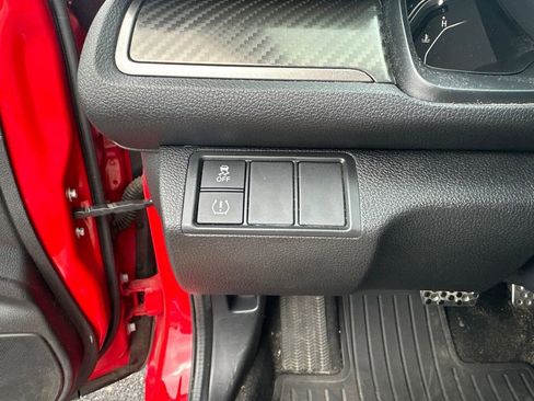 Used 2018 Honda Civic Sport image 19