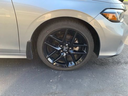 Used 2025 Honda Civic Sport image 18