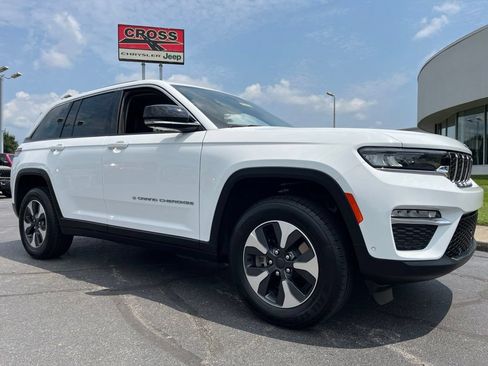 Used 2022 Jeep Grand Cherokee Limited 4xe w/ Luxury Tech Group II AWD/4WD image 47