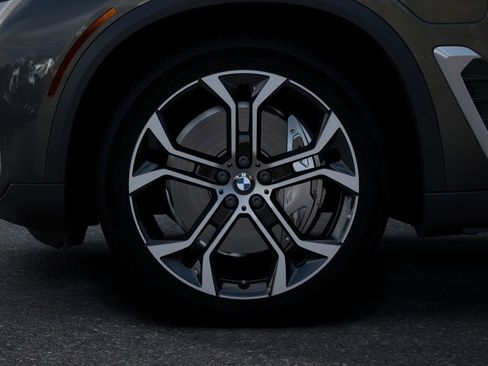 New 2026 BMW X5 xDrive50e w/ Climate Comfort Package image 7