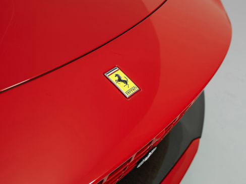 Certified 2025 Ferrari Roma Spider RWD image 30