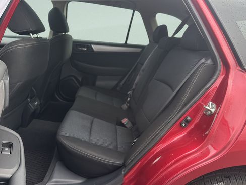 Used 2018 Subaru Outback 2.5i Premium image 19