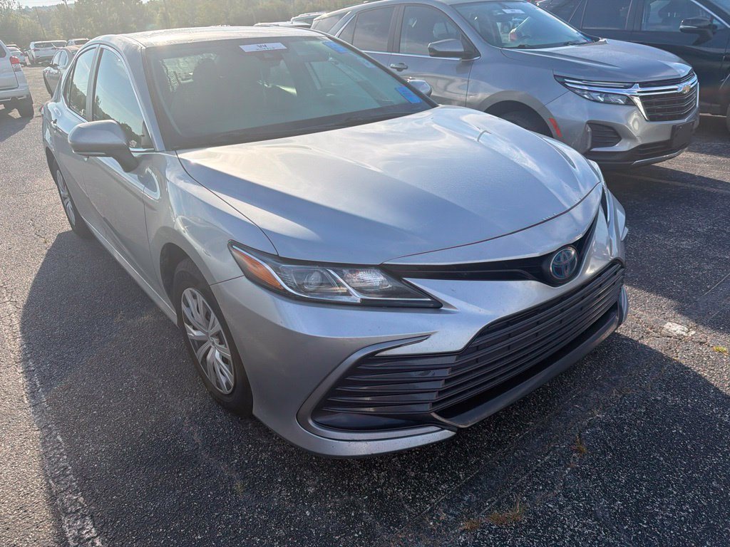Used 2023 Toyota Camry LE FWD image 2