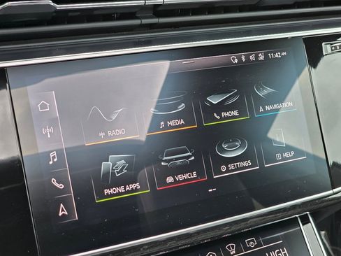 Used 2019 Audi Q8 Prestige w/ Towing Package image 8