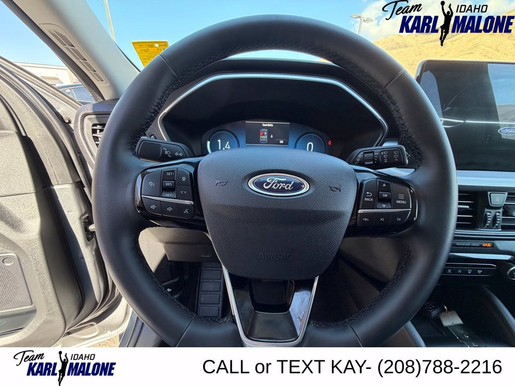 Used 2025 Ford Escape Platinum AWD/4WD image 23