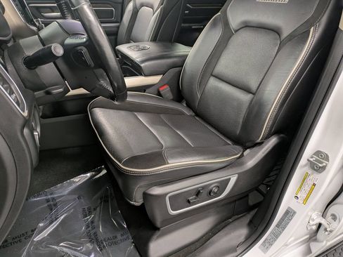 Used 2019 RAM 1500 Laramie image 10