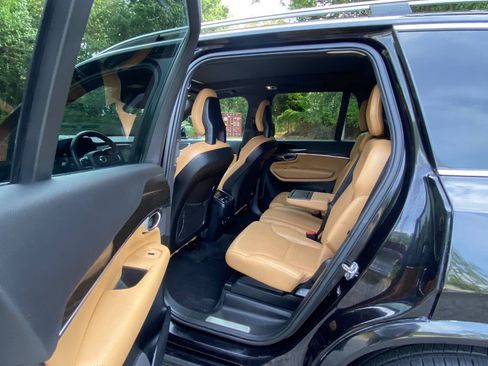 Used 2018 Volvo XC90 T6 Momentum w/ Convenience Package AWD/4WD image 48