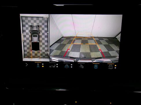 Used 2022 GMC Sierra 1500 AT4 w/ Sierra Safety Plus Package image 5