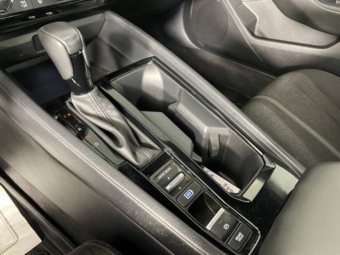 Used 2023 Honda Accord Sport image 9