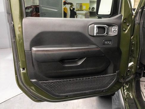 Used 2024 Jeep Wrangler Unlimited Rubicon image 33