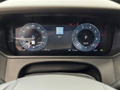 New 2026 Land Rover Range Rover Velar Dynamic SE image 15