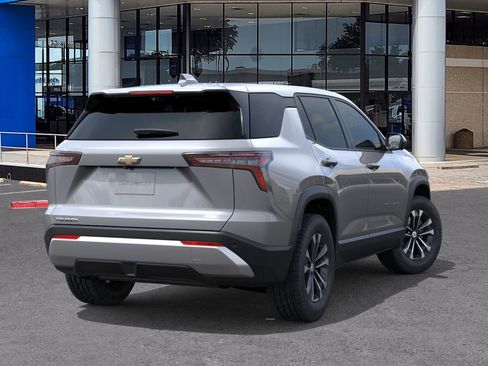 New 2026 Chevrolet Equinox LT w/ Convenience Package II image 4