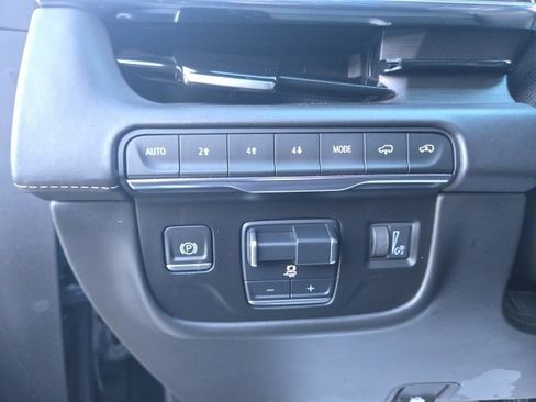 Used 2022 Cadillac Escalade ESV Sport Platinum w/ Heavy-Duty Trailer Package image 12