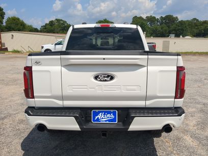 New 2026 Ford F150 Lariat w/ Equipment Group 501A Mid