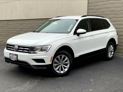 Used 2019 Volkswagen Tiguan S w/ Driver Assistance Package FWD image 12