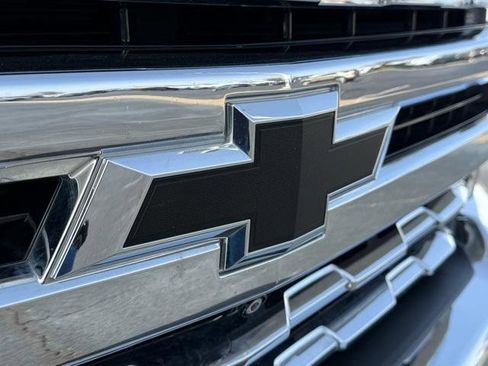 Used 2022 Chevrolet Silverado 1500 LTZ w/ LTZ Premium Package image 18