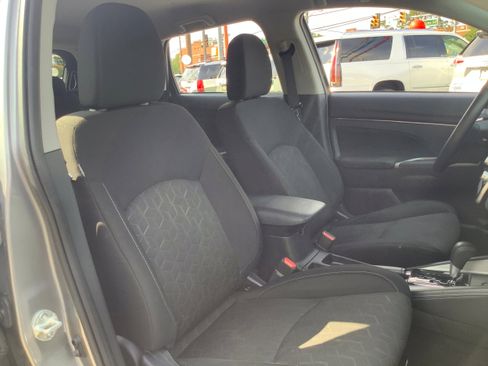 Used 2021 Mitsubishi Outlander Sport SE image 16