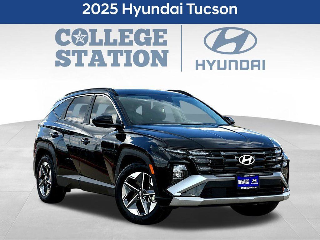 Used 2025 Hyundai Tucson SEL FWD image 3