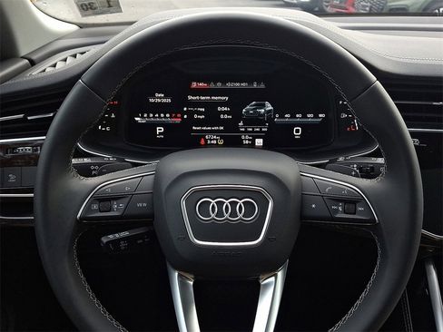 Certified 2025 Audi Q8 Premium Plus image 22