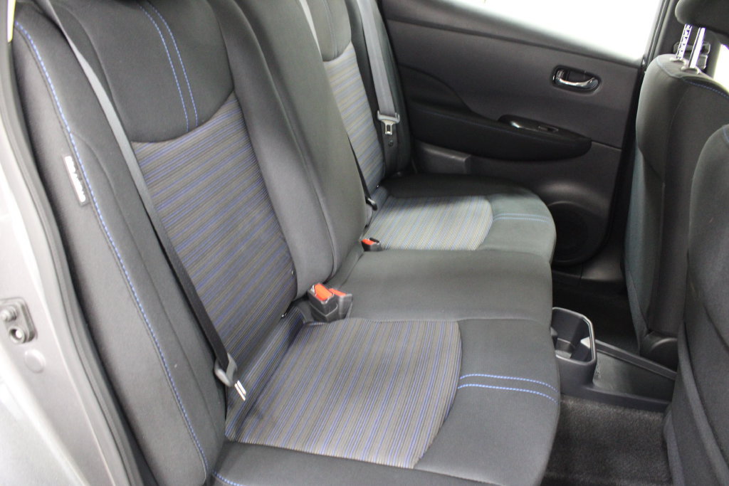 Used 2025 Nissan Leaf S FWD image 18