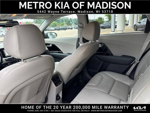 Used 2018 Kia Niro EX Premium FWD image 31