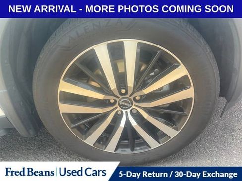 Used 2023 Nissan Pathfinder Platinum w/ Lighting Package (N93) AWD/4WD image 15