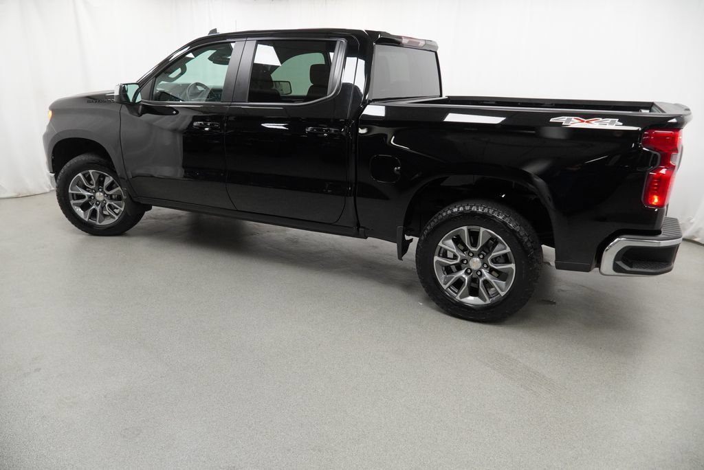 Used 2024 Chevrolet Silverado 1500 LT AWD/4WD image 26