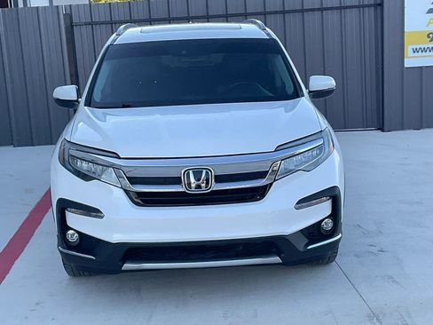 Used 2019 Honda Pilot Touring image 2