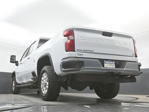 Used 2024 Chevrolet Silverado 2500 LT AWD/4WD image 45